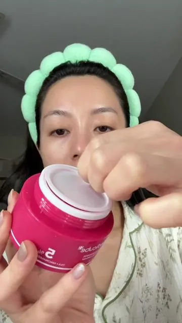 A red boba cream? Yes! ♥️ #medicubetxaniacinamidecapsulecream #medicubeskincare #koreanskincare #TikTokShopCreatorPicks #TikTokShopMemorialDay #TikTokShopSummerTurnUp #TTSBeautyBesties 