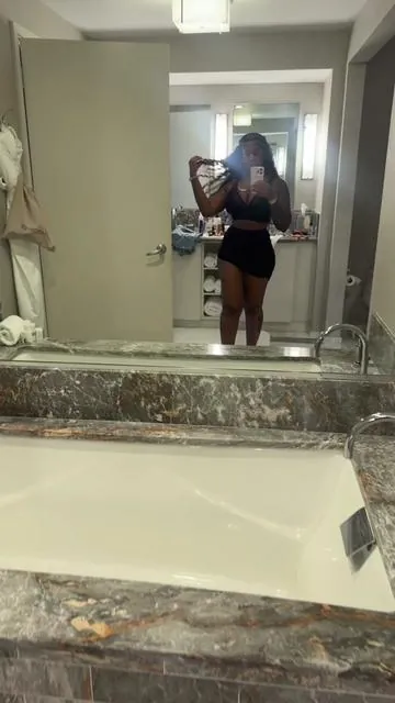 Make sure this makes it on vacation with you!! ❤️🖤 #tiktokshop #fyp #bloomingjelly #bmjl #bikini #summer #bathingsuit #swimsuit #spring #swimwear #blackgirlmagic #tiktokshopcreatorpicks @BloomingJelly_Official 