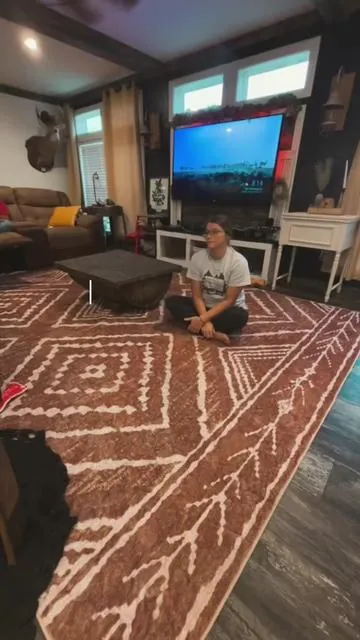 I just can’t believe the way it changed the whole vibe in this room #viralrug #washablerug #fyp #trending #viral 