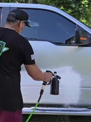 Ceramic Car Washing Soap @Chemical Guys #carsoap #snowfoam #carwash #carwashing #cardetailing #tiktokshopcreatorpicks #tiktokshopfathersday #tiktokshopsummerturnup 