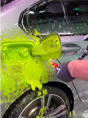Satisfying Car Detailing 🔥💯 - The Pearl Chenille Wash Mitt is packed with dense, absorbent chenille noodles for a gentle and thorough cleaning. A soft, knit elastic cuff paired with an inner liner and durable stitching, help create a comfortable wash mitt you can use over and over. - #cardetailing #autodetailing #autodetail #detailing #carwash #satisfyingvideos #carwashing #detailer #asmrsounds #vikingcarcare 