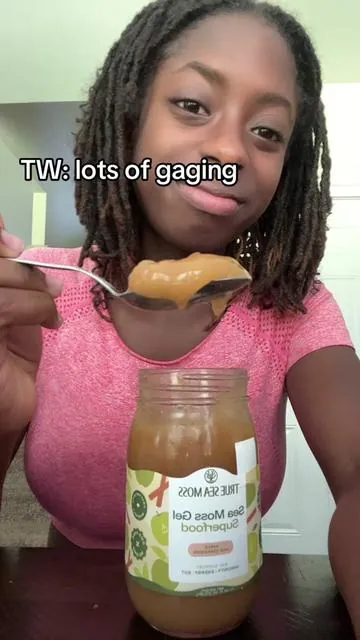 Someone said it had the consistency of APPLESAUCE!?!… THEY LIED #imjustagirl #seamoss #influencer #foodie 