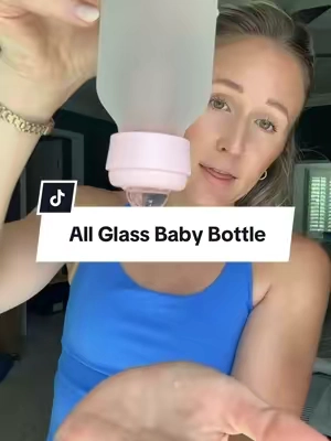 Munchkin finallly made a baby bottle that won’t ever expose baby’s milk to plastic or microplastics! 🍼✨ @Munchkin Inc. #munchkin #babybottle  #glassbabybottle #noplastic #bpafree #babyessentials #nontoxicbabyproducts #babyproducts #anticolic 