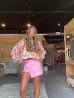 Cutest skirt evaa #fypage #fypシ #viral #springoutfitideas #summeroutfitinspo #foryourpage #fitcheck #springoutfitinspo 
