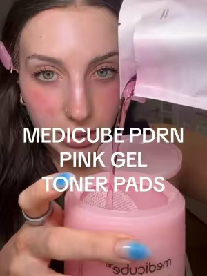 diy collagen gel toner pads? These come with the solution to pour on! PDRN collagen helps to: ✨ give a plumping effect to the skin ✨ soothe and refine skin texture ✨ support skins natural renewal process LOVE this line and love this new addition to it  @medicube global  #medicube #medicubegeltonerpad #medicubepdrn #medicubepinkpdrn #pdrn #pdrngeltonerpads #pinkpdrn #koreanskincare #kskincare #koreanskincareproducts #collagen #medicubecollagen #ttsbeautybesties #tiktokshopcreatorpicks #tiktokshopnewarrivals 
