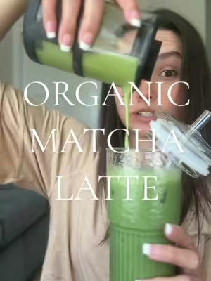I’ve been drinking a matcha latte every morning 🍵 #matcha #matchalatte #matchalover #matchatok #greentea #greenteabenefits #matchabenefits #tealatte #latte #drink #icedlatte #tiktokshopcreatorpicks #dealsforyoudays #spotlightfinds 