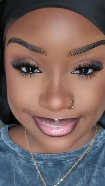 didn’t even plan to do lashes but these 6 lil clusters pulled me together 😭🖤 no strip, no drama. Say less 🙃 #clusterset #naturallashes #tiktokshopfinds #lashtok #grwm #cleanmakeuplook #baddieonabudget