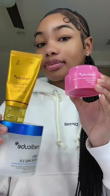 does anyone else face is get puffy in the morning? #fyp #skincare #medicube @medicube global 