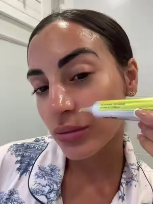 Anti edad!! Siempre cuidándome!!  @celimax.global  #celimax #celimaxglobal #skincare #koreanskincare #koreanskincareroutine #koreanskincaretips #skincarekorea #tiptok #tiktokshopfinds 
