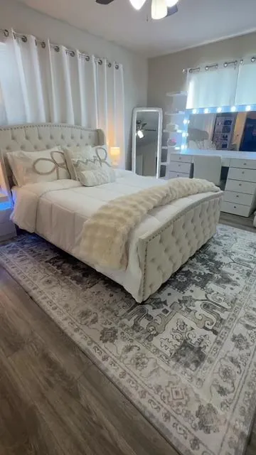 #amerlife @Amerlife #cama #camaminimalista #elegant #habitacion #decorhome #paratiii #viraltiktok #camasmodernas #camastapizadas #modern 
