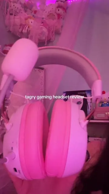 and you can also use it for on the go headphones since it is bluetooth but i personally like to use it for gaming:) thank you so much @Tagry Gaming 💕💕absolutely LOVE this headset #review #tagrygamingheadset 