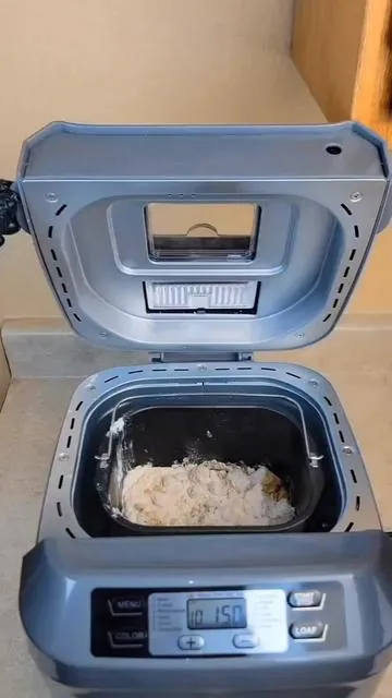 Replying to @misscozycloud Yassss I have been using my bread maker often too and love it #breadmaker #automaticbreadmaker #bread #breadtok #breadmaking #breadrecipe #kitchen #kitchengadgets #kitchenmusthaves #cooking #tiktokshopcreatorpicks #lovemyhome #dealsforyoudays 