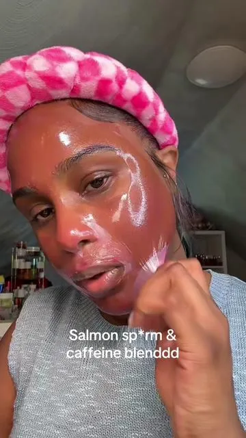 We love an glowy Korean face mask ! This one targets inflammation and gives the glow at the same time !  #pdrnmask #pdrn #skintok #medicube #medicubeskincare #koreanskincare #skincare #overnightmask #viralskincare #koreanskincare #glassskin #kbeauty 