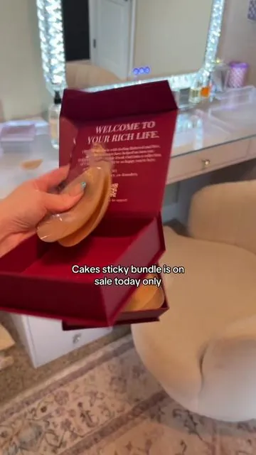 The sticky cakes are so good!! #CakesBody #stickycakes #StickyBraHack #TikTokFashionHack #NoBraNoProblem #InvisibleSupport #AdhesiveCovers #CakesReview #BarelyThereBra #WardrobeEssential #TikTokStyleFinds #BacklessOutfitHack #FashionSolutions #TikTokMadeMeBuyIt #StickyBraTok #dealsforyoudays 