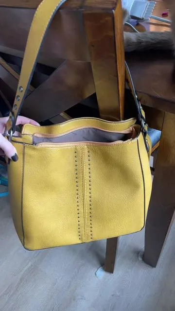 #HoboBag #HoboStyle #SlouchyHobo #VeganLeatherBag #montanawest #montanawestbags #bags #shoulderbag #purse #bohostyle #bohobag 