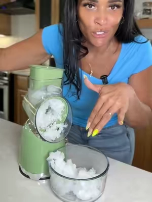 This cheese grater has a snow cone attachments. I'm obsessed with my new kitchen gadgets #dealsforyoudays #tiktokshopcreatorpicks #cheesegrater #KitchenHacks #tiktokmademebuyit 
