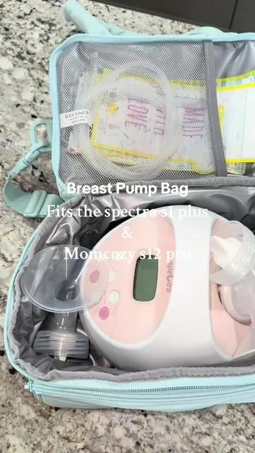 Turned this lunch bag into the perfect breast pump bag 🙌 Fits my Spectra + Momcozy wearables with room to spare! #BreastfeedingMom #PumpBagHack #SpectraPump #Momcozy #TikTokFinds #NewMomEssentials #newmommusthaves #pumpingmom 
