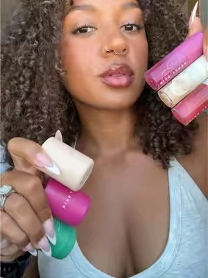 the most hydrating lip duo 🫦 @Fenty Beauty @Fenty Skin #lipmask #lipoil #hydratedlips #drylips #crackedlips #fentybeauty #fentyskin #ttsbeautybesties 