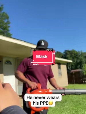 Can’t believe he was about to work like this🤨 #facemask#uvfacemask 