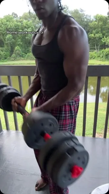 Just got this new dumbbell and barbell set and I’m loving it! #homegym #gym #fitness #homeworkout #gymequipment 