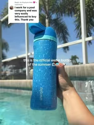 Replying to @Kaylynn Ann 🩷 and the lid matches the water bottle!! owala is the best @Owala #waterbottle #owalafreesip #owala #owalawaterbottle 