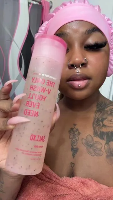 LADIESSS GET YOURS NOW‼️‼️ #saltxo #yoniwash #phbalance #femininewash #fyp #viral #piercings 