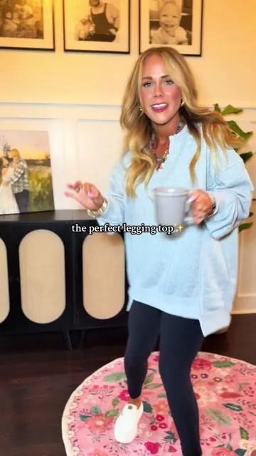 She’s gorgeousssss🤩 #sweatshirt #momfashion #momstyle #momlife #OOTD #outfitideas #outfitinspiration #outfitoftheday #workfashion #workoutfit #teacherfashion #teacherootd #teacherlife #millenials#tiktokshopcreatorpicks #summervibes #TikTokshopbacktoschool 