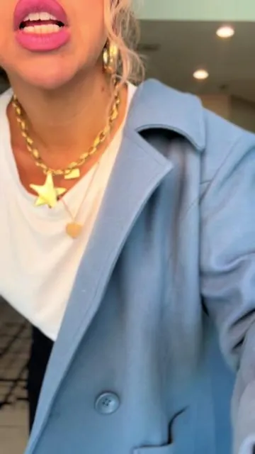 She’s soft, she’s tailored, she’s giving CEO energy✨ #trenchcoat #coats #trenchcoats #fall #fallfashion #midsizequeens #midsizefashion #fashiontiktok #tiktokshopcreatorpicks #spotlightfinds 