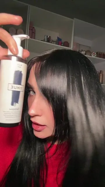 @dpHUE semi permanent gloss is a must for inbetween full color sessions! It makes my hair so soft shiny, and JET black just how I like it. This is glass hair goals #glasshair #hairgloss #dphue #dphuegloss #jetblackhair #shinyhair #tiktokshopcreatorpicks #hairmusthaves 