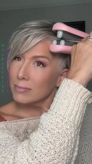 Short hair styling hack with   @TYMO BEAUTY US #tymobeauty #CurlsTYMO #tymorovycompact #TikTokshopBacktoSchool #hair #hairtok #shorthair 