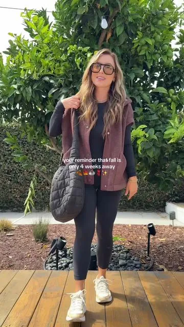the best I’ll be living in this fall🤎 #outfit #outfitinspo #fallfashion #falloutfits #cozyvibes 