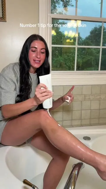 This @CYKLAR lactic acid exfoliation wash is giving baby soft skin ✨✨✨ #cyklar #exfoliatingscrub #skinexfoliation #SelfCare #softskin #amoothskin #tiktokshopcreatorpicks 