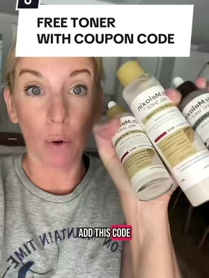 Use CREATORPIC at checkout to get an additional 20% off this bundle which essentially makes the toner free! #Exfoliation #Exfoliate #drmelaxin #tiktokshopcreatorpicks 