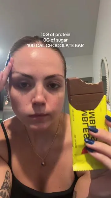 These ship with ice packs so they don’t melt in the mail! Seriously sign me up for automatic refills… I am addicted  #protein #healthysnack #chocolate #dessert #sweettooth #lowcalorie #nosugar @Hormbles Chormbles #hormbleschormbles 