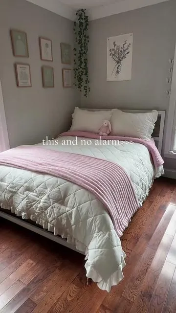 Never leaving this bed  #exposureplus #tiktokshopcreatorpicks #comforter #beddingsets #girlythings #cottagecore #coquette 