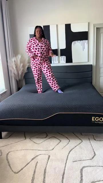 King size bed frame 🤭🤭 this bed is so comfortable and it’s feels very sturdy!! #bed #bedroomdesign #newbed #bedframe #homedecor #homedecorideas #homedecortiktok 