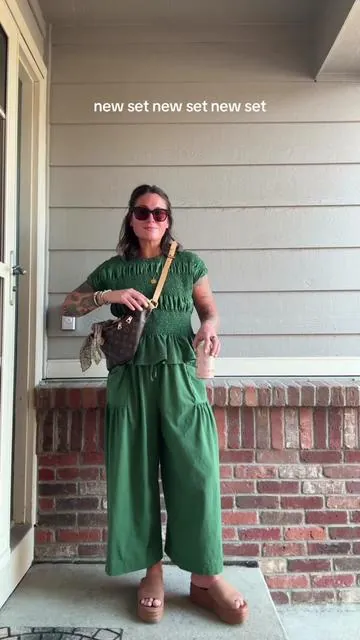i originally wanted this in blue but i’m feeling the green - wearing a L and def could have gotten a M! lots of room in the arms & waist 💚 @Yeokou #matchingset #tiktokshop #fashiontiktok #styleinspo #ootd 