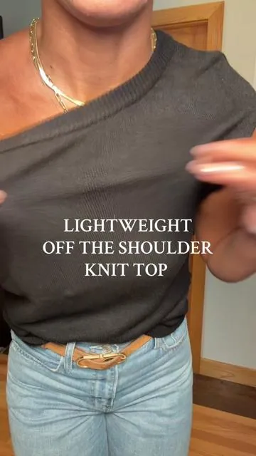 @Uaneo the shoulder shirt! Knit, lightweight and comes in lots of colors! Perfect summer transition piece! #offtheshouldertop #offtheshoulder #midsizefashion #top #knittop   