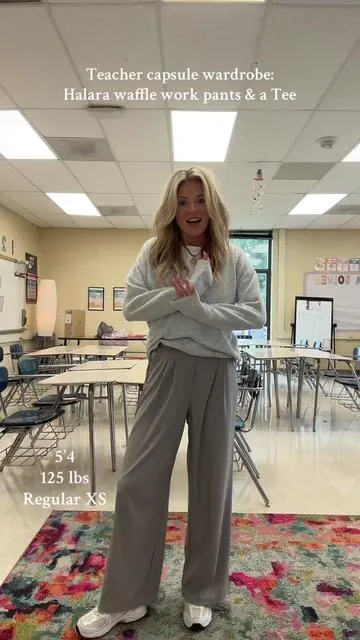 Even on jean day, I’m still in my Halara pants. They are that good!! @Halara_official  #halara #halarapants #dealsforyou  #workpants #halaraflex 