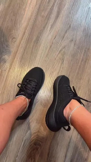 THE BEST WORK SHOES!!!!! #crocs #crocsontheclock #tiktokshopcreatorpicks #tiktokshoploveatfirstfind #tiktokshopbacktoschool 