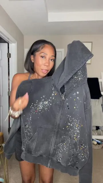 Fashion is Literally Art! Hoodie was sold out so I had to bring it to you once it was in stock! Hurry & don’t miss out again ✨ @aelfriceden_official  #vintagehoodie #vintageclothes #vintagestyle #streetwear #hoodieseason #hoodies #distressedhoodie #zipuphoodie #aelfriceden #aelfricedenstreetwear #aelfricedenoutfits #turah21 #bedazzled #rhinestones 