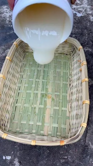 Invisible waterproof hack fixes cracks in seconds! #waterproofing #repairhack #InvisibleSealant #DIYFix #WaterproofFix 