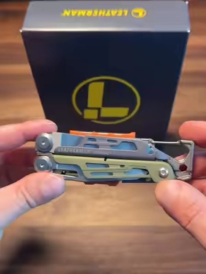 This Leatherman signal multi tool is a great multi tool #multitool #leatherman #leathermantools #tools #survivalgear @Leatherman Tools 