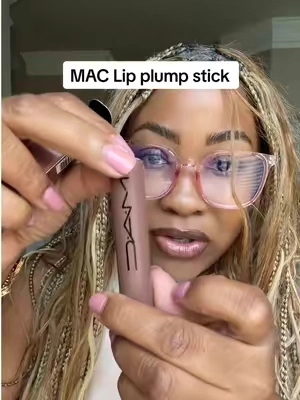 This is soooo cute!! I need all colors @M.A.C Cosmetics Store  #mac #macmakeup #maccosmetics #lipplumper #gloss #lipplumpergloss #macsquirstplumpinggloss 