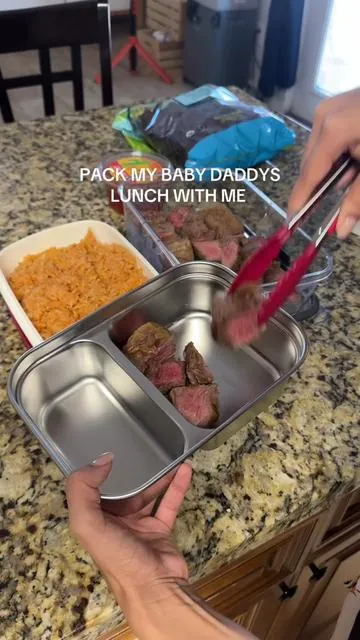 Tonight’s dinner was Mexican rice, tortillas,& steak 🔥. Packed it up in his electric lunch box so he doesn’t have to deal with cold dinners anymore 👀 #electriclunchbox #heatedlunchbox #lunch #lunchformyhusband #lunchbox 