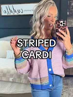 @Fisace crushed it with this adorable striped cardigan sweater! I’ve worn it twice in one week 😂😜 #cardigan #sweater #stripedcardigan #oversizedcardigan #oversizedsweater 
