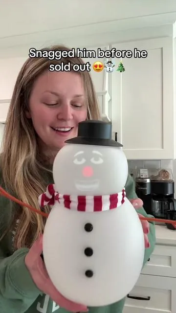 This animated singing and talking snowman is freaking cute! What a fun Christmas decoration!  #christmasdecor #christmasdecorating #snowman 