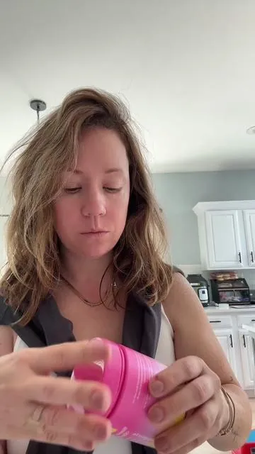 Happily married for almost 14 years and still feeling confident, balanced, and yes as sweet as a 🍍. These probiotics are my daily go to for women’s health because they actually include slippery elm which is the ingredient that supports the pineapple theory. Other brands don’t compare, and that’s why I swear by these for gut health, confidence, and overall wellness. #healthyflora #ProbioticsForWomen #womensprobiotics #slipperyelm #SlipperyElmBenefits