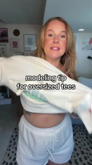 Modeling tip if you want your tees to lay smoother against your chest! @Hsia-Bras #hsia #bra #bras #supportivebra #hsiabra 