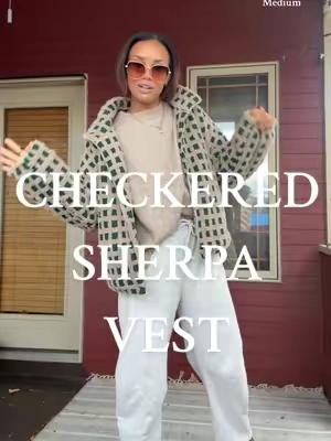Plaid checkered Sherpa jacket! The ultimate fall jacket!!! #falljacket #sherpajacket #jacketseason #plaidjacket #fallfashion 